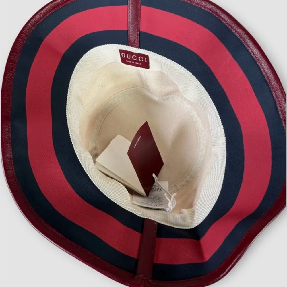 Gucci Red and White Striped Logo Bucket Hat - Picture 5 of 7